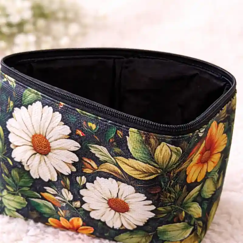 Pochette Floreale con Margherite e zip | Beauty Case Elegante e decorativa | Idea regalo per amanti di fiori colorati - immagine 3